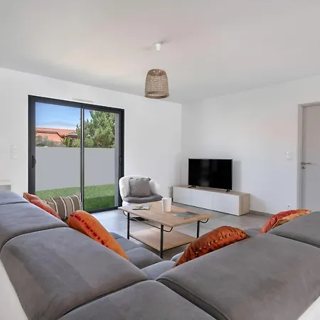 Maison Moderne Avec Piscine Pour 6